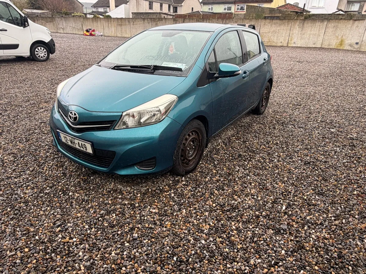 2012 Toyota Yaris read add - Image 2