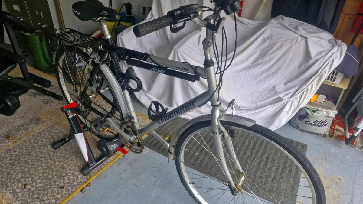 Claud Butler Classic Touring Bike plus .... - Image 1