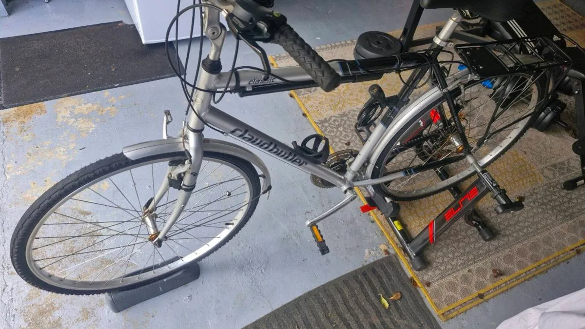 Claud Butler Classic Touring Bike plus .... - Image 2