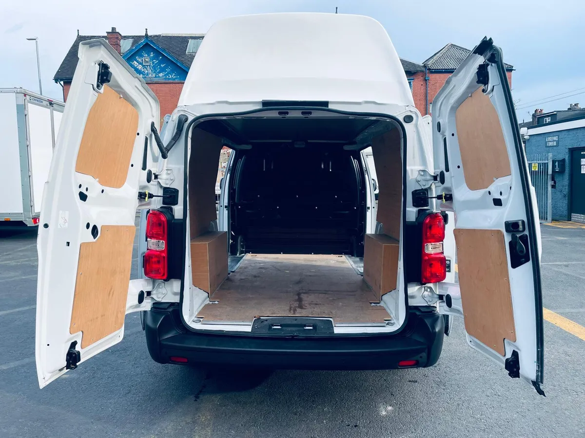 2022 Vauxhall Vivaro Panel Van - Image 2