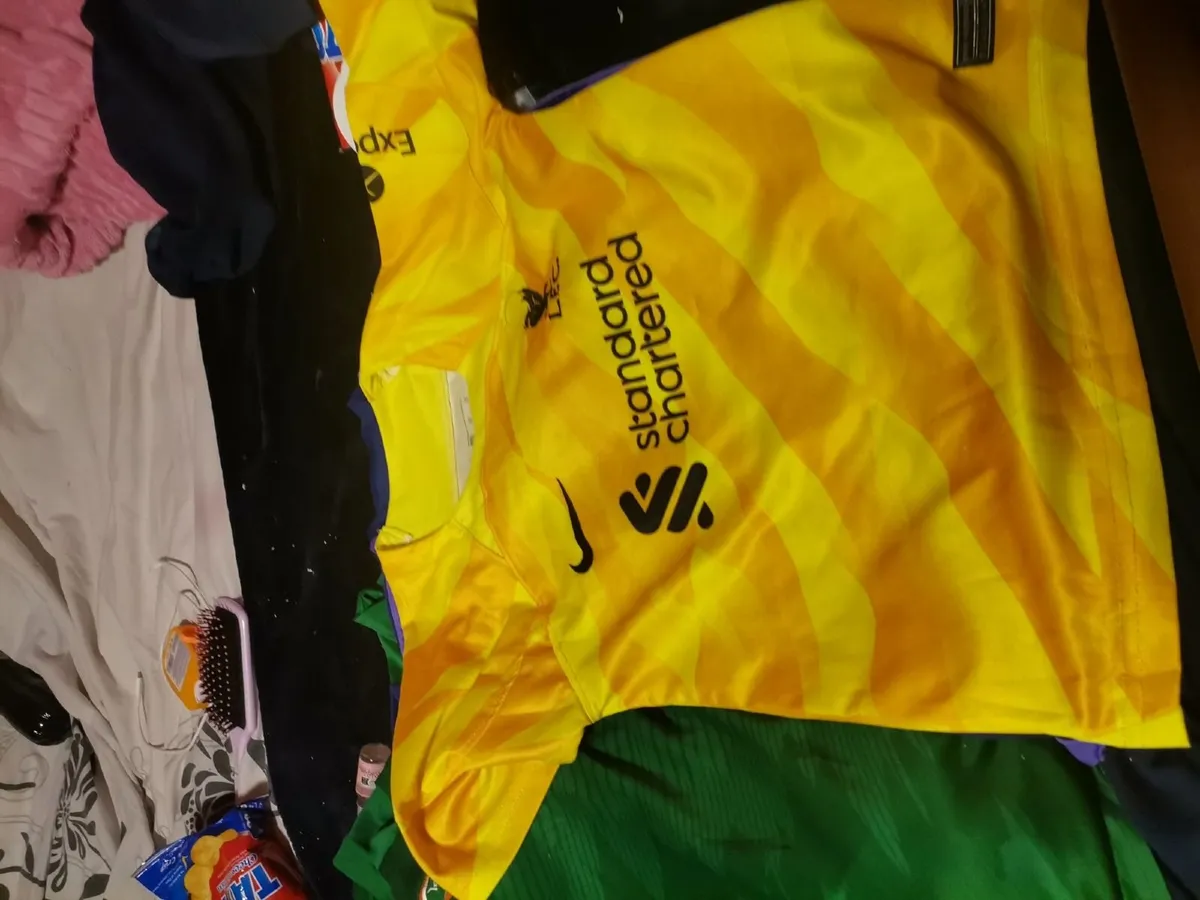 Liverpool Jersy - Image 2