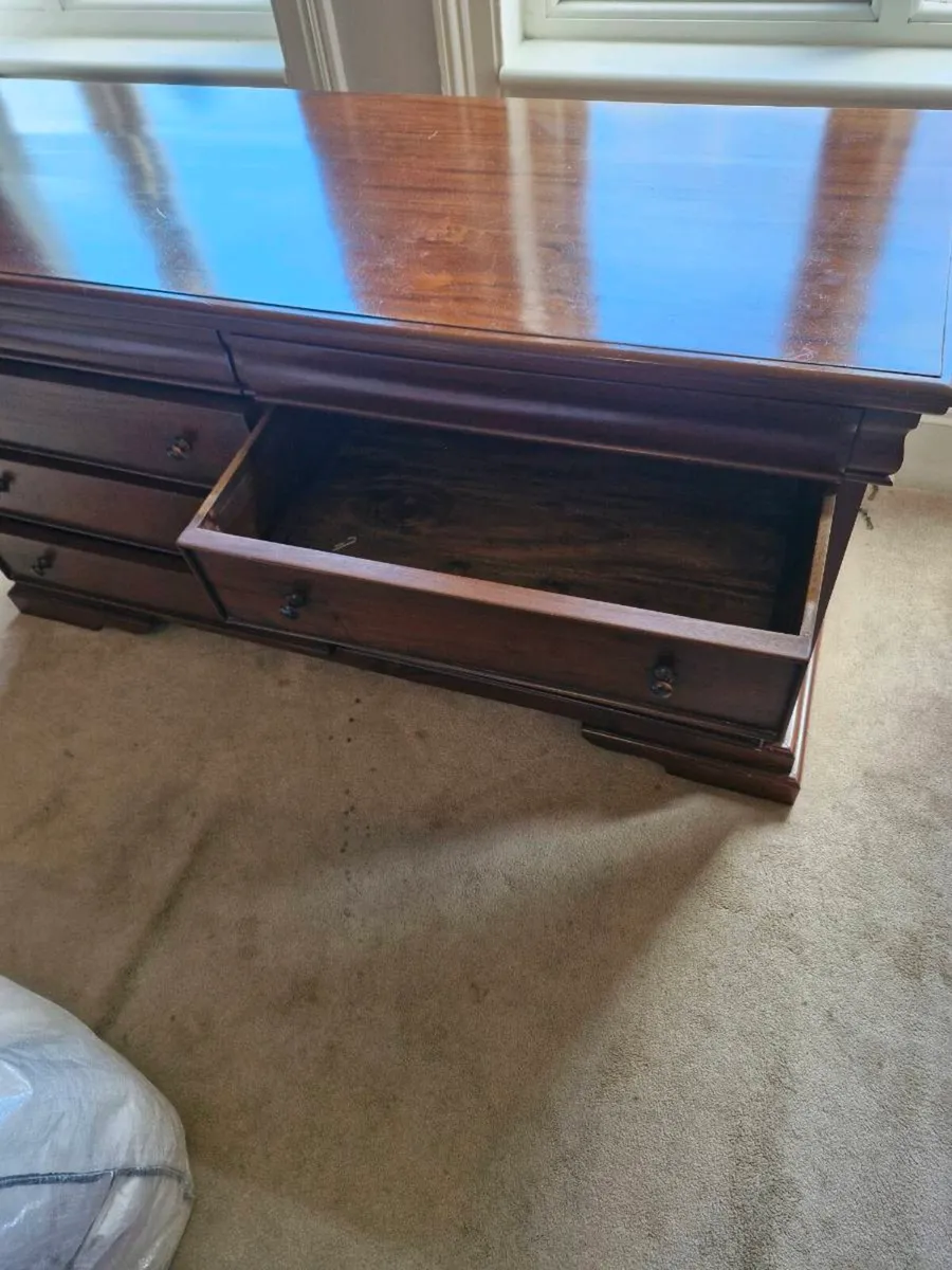 Solid Mahogany Chest Of Drawers - Image 2