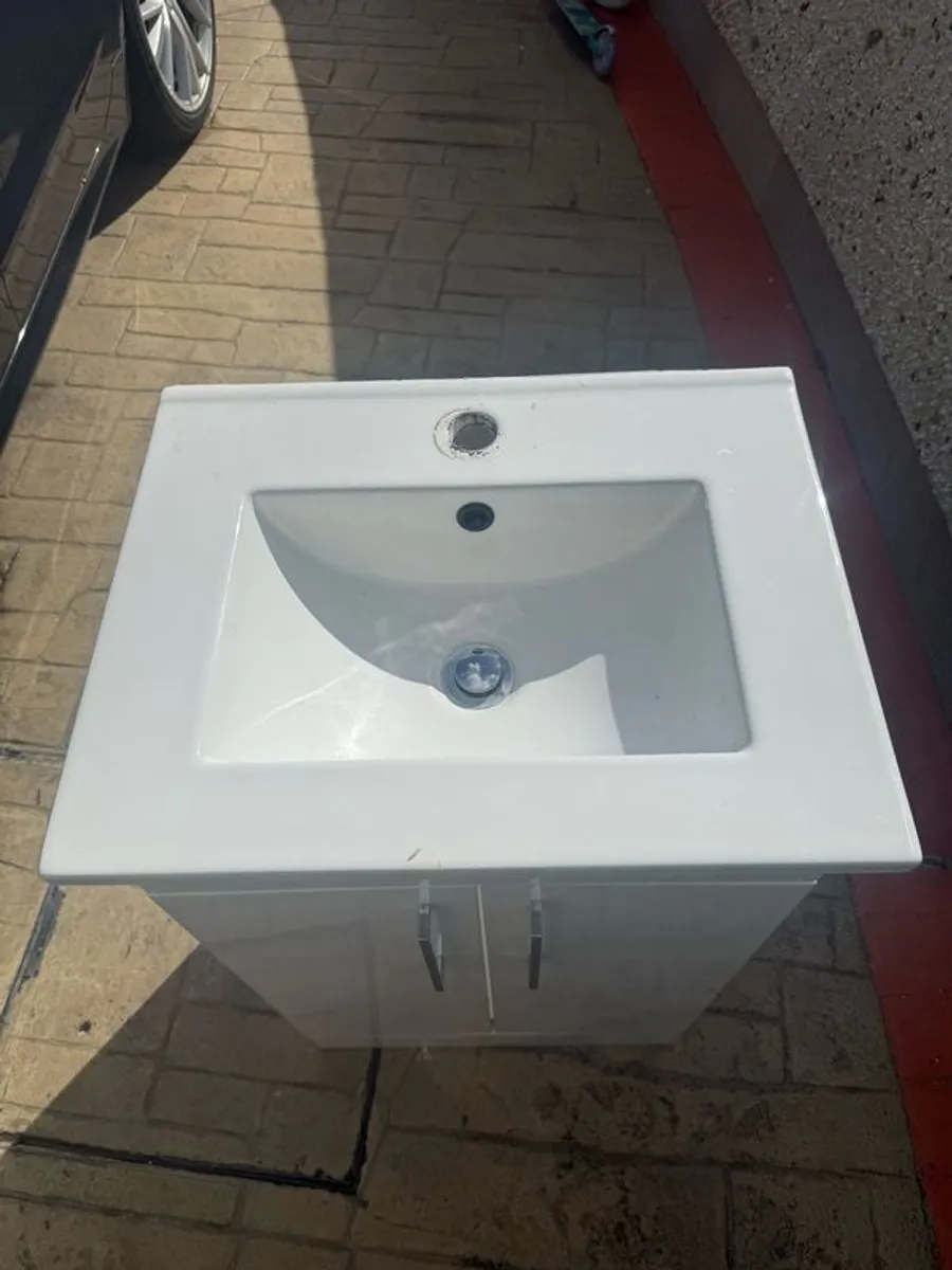 bathroom sink - Image 2