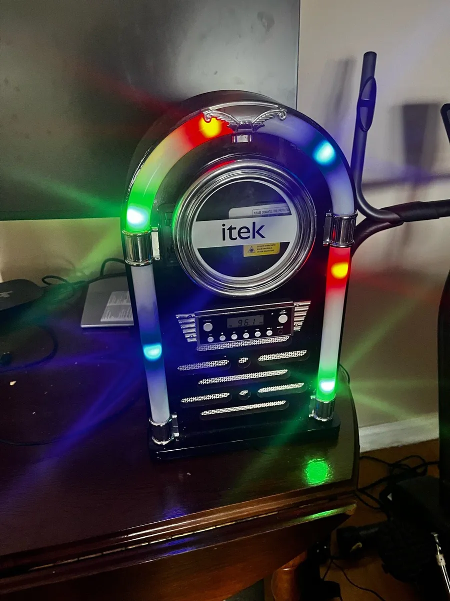 Itek cd/radio player - Image 1