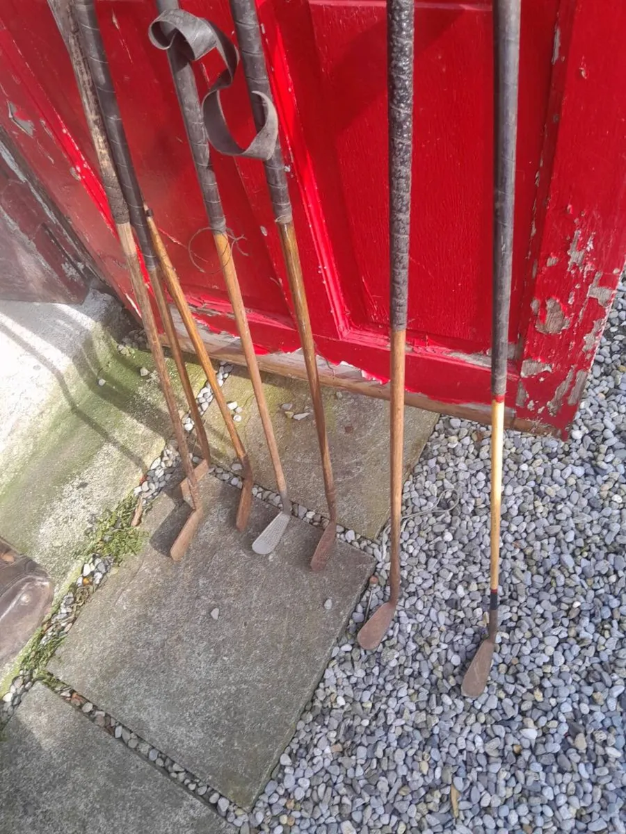 Vintage golf clubs - Image 1