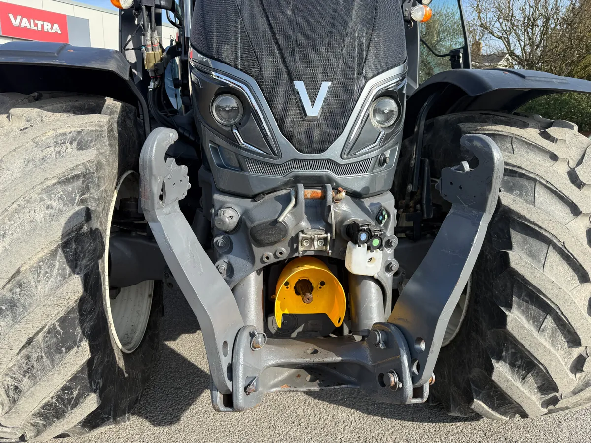 2022 Valtra T234 Direct with Loader - Image 3