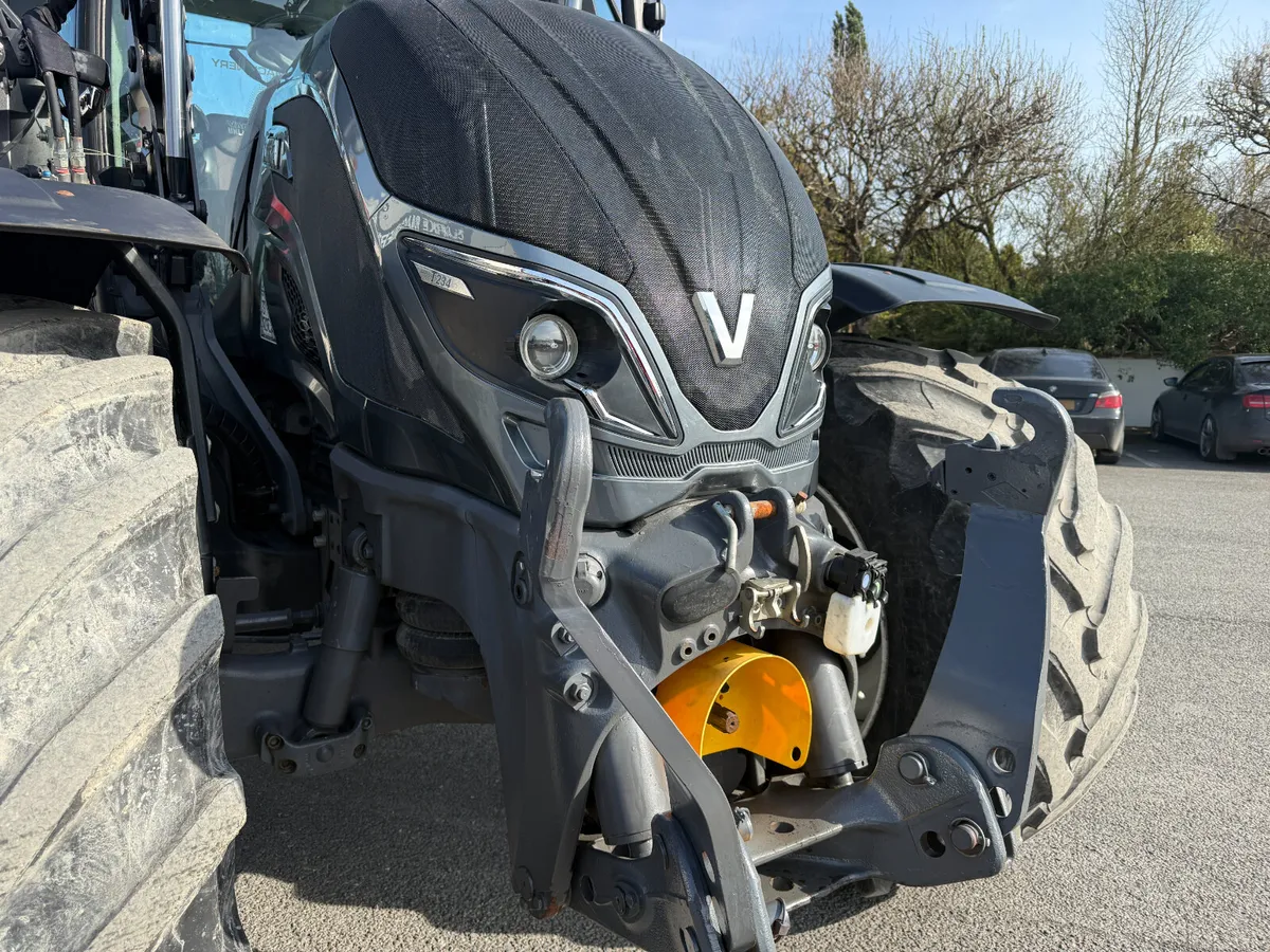 2022 Valtra T234 Direct with Loader - Image 2