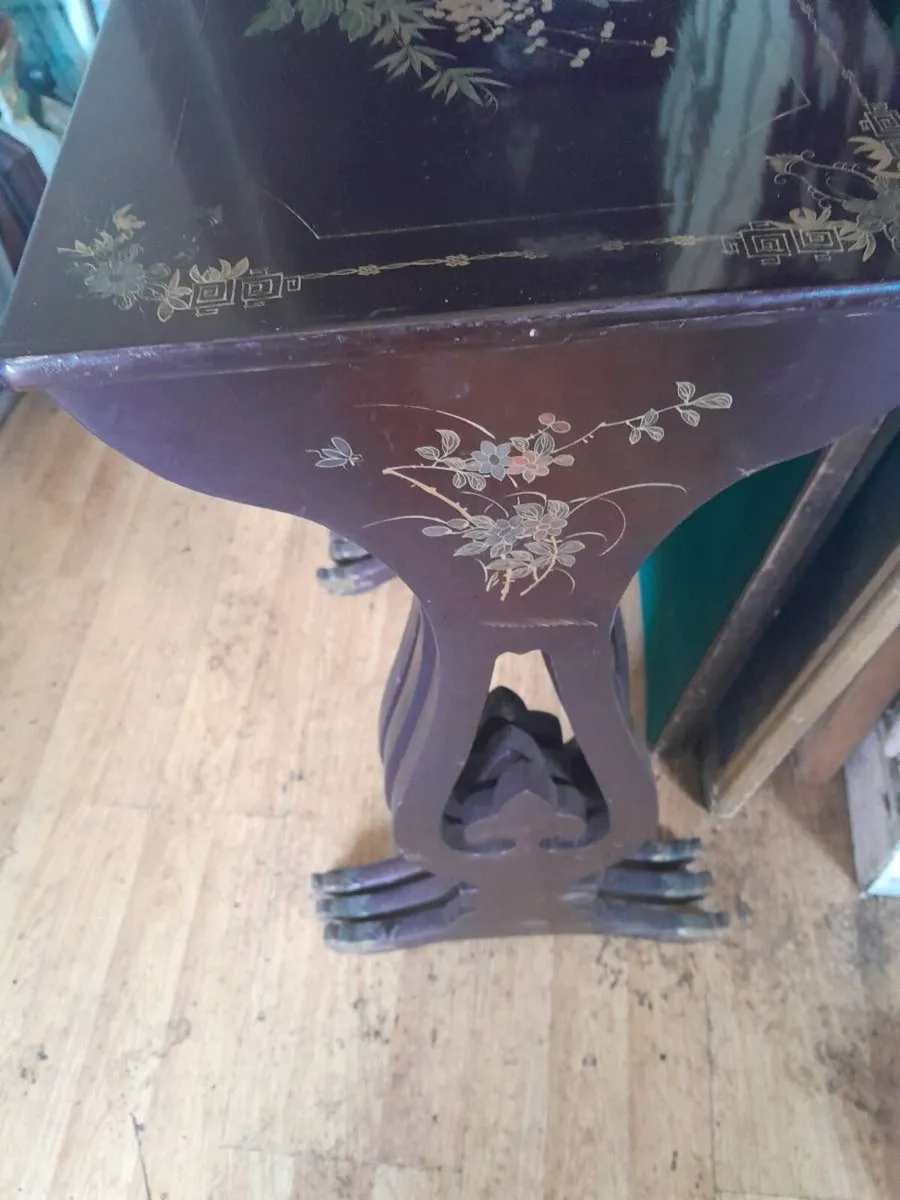 Nest of vintage table - Image 3