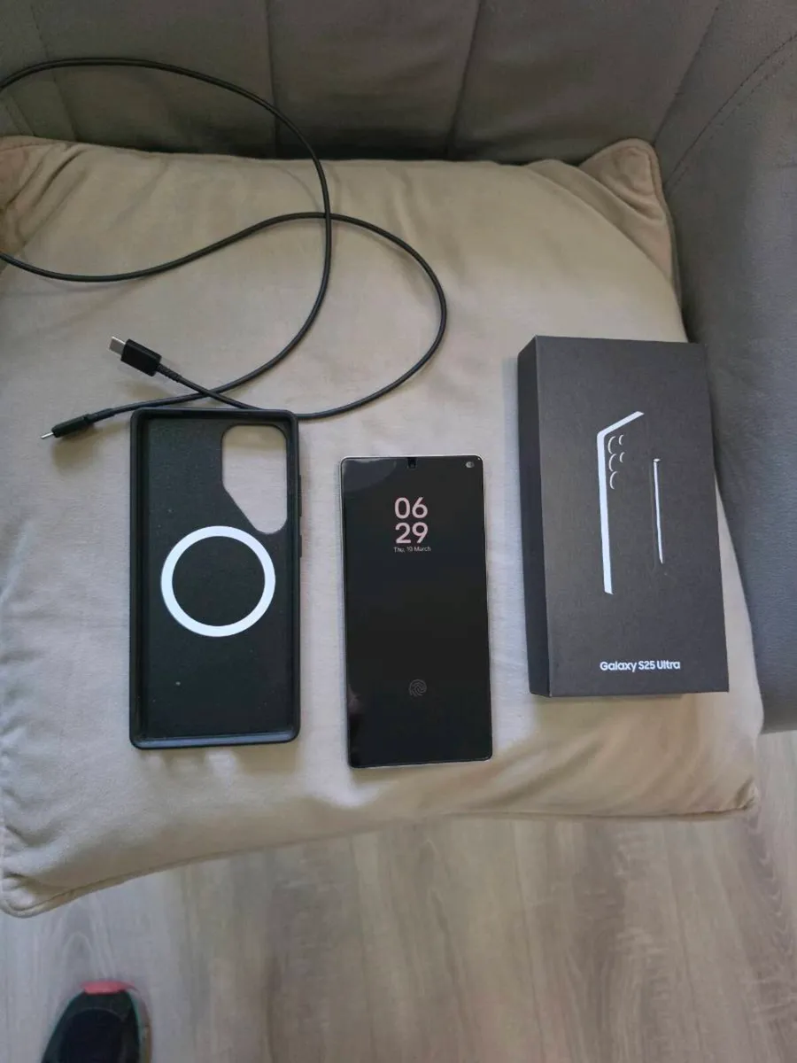For sale Samsung Galaxy S25 Ultra - Image 1