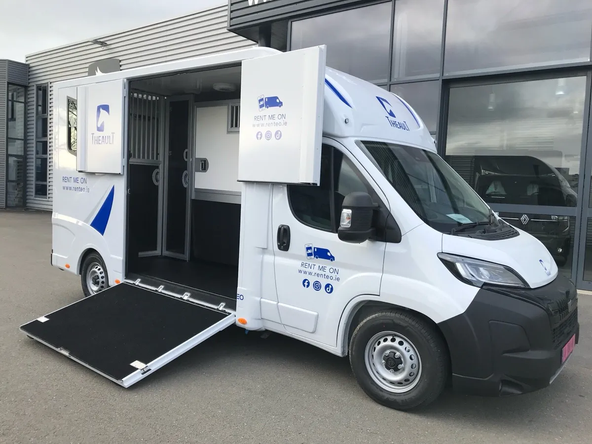 3.5 T Horse Box - Image 3