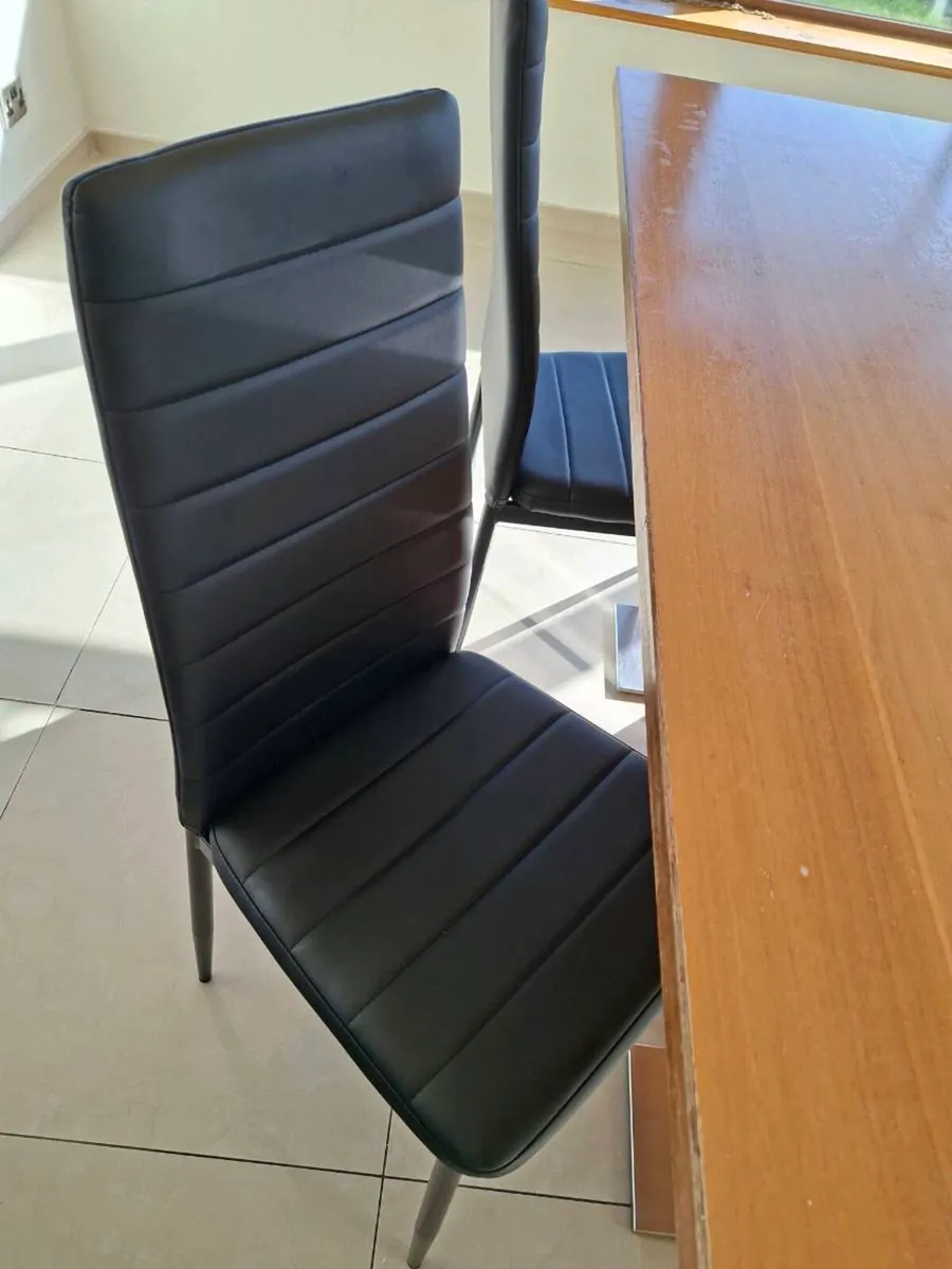 Dinning table and chairs - Image 3