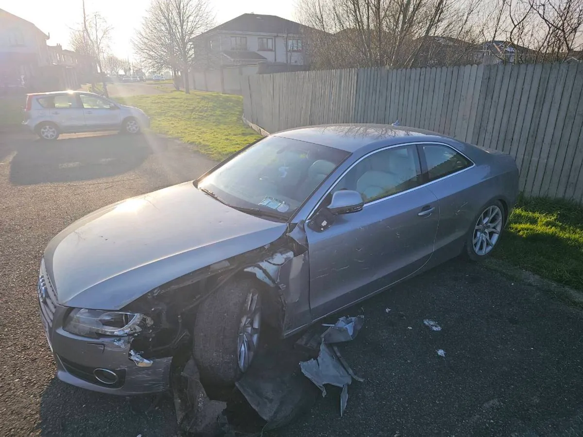 Audi A5 2.7 246000 Km - Image 1