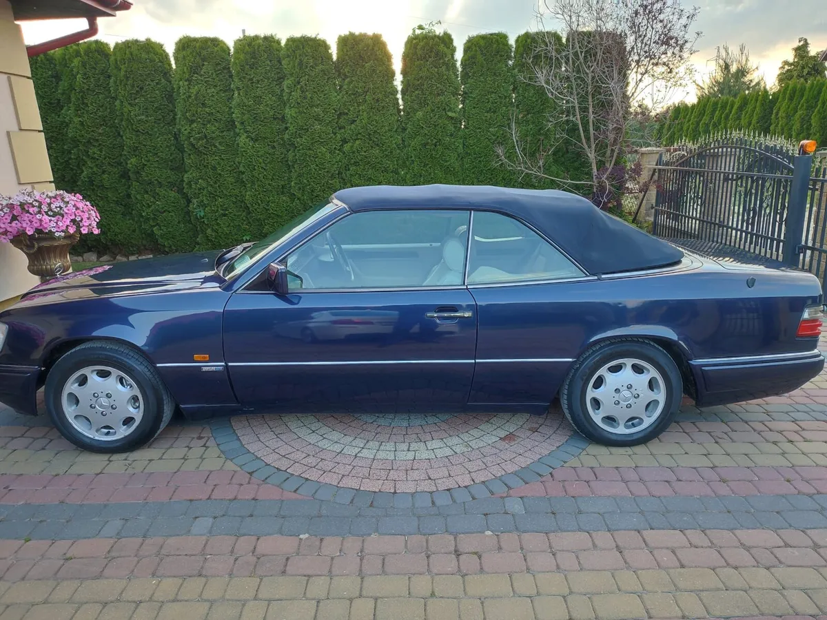 Mercedes W124 E320 Sportline Convertible - Image 2