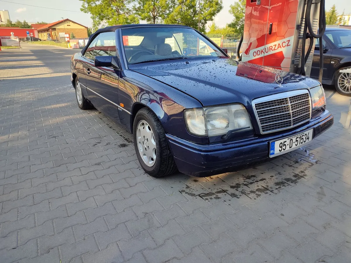 Mercedes W124 E320 Sportline Convertible - Image 1