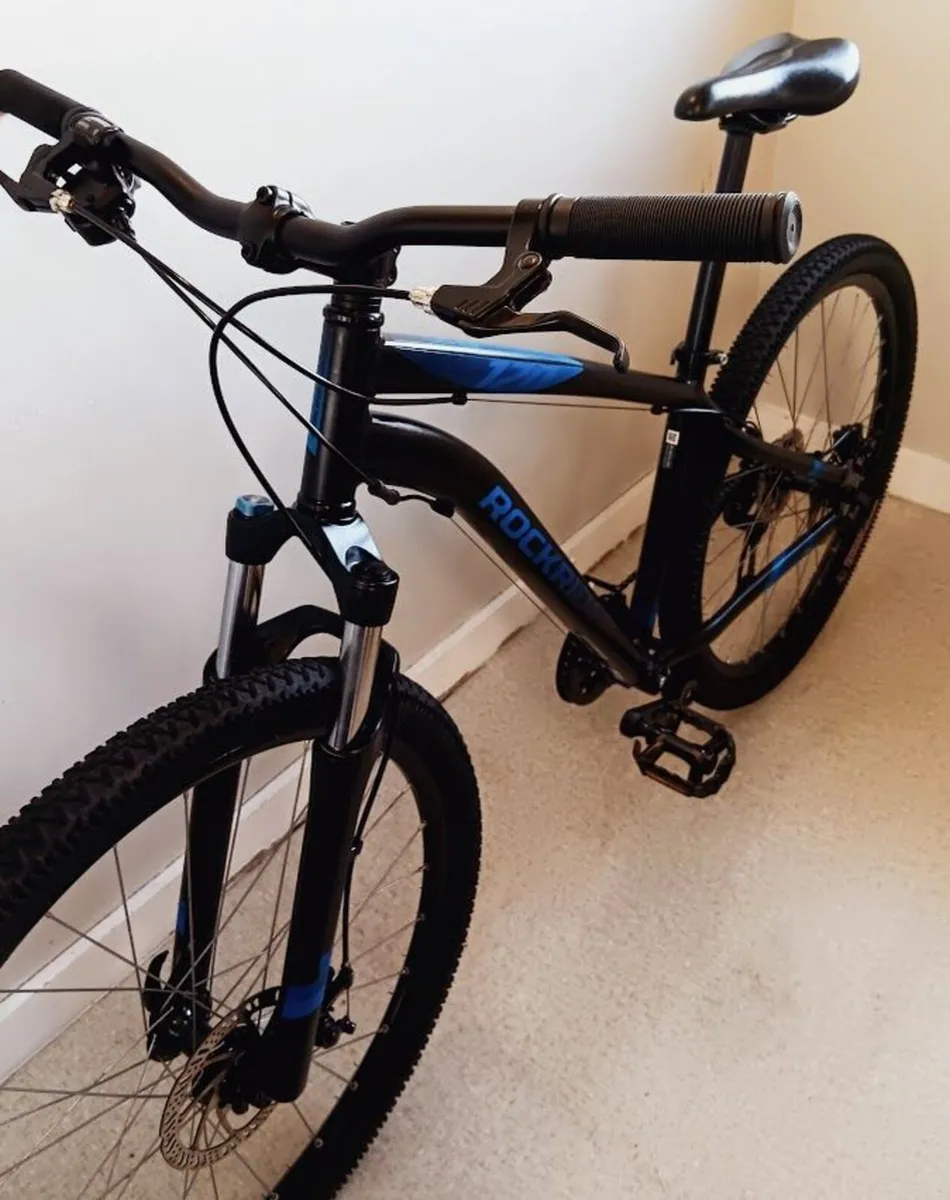 Rockrider mountain bike like new + lock - Image 4