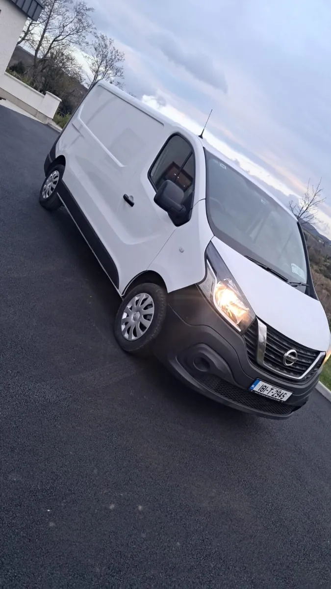 Nissan nv300 - Image 2