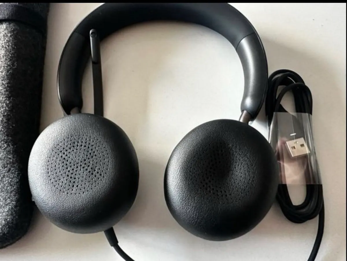 Jabra Evolve2 40 Headset - Image 3
