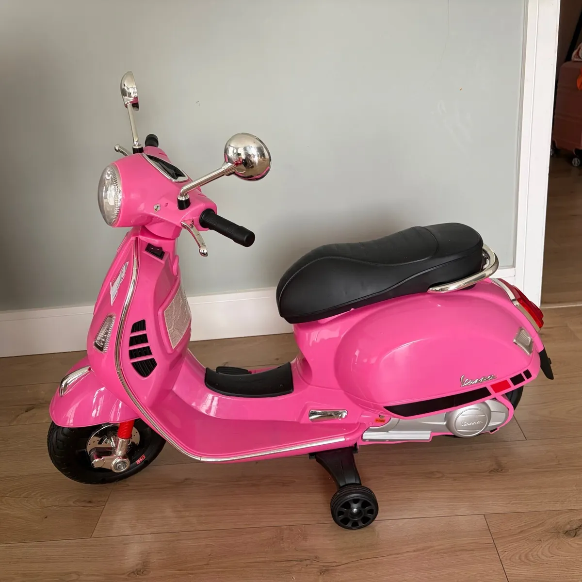 Vespa Gts Super Scooter 7.2V Electric Ride On Pink - Image 1