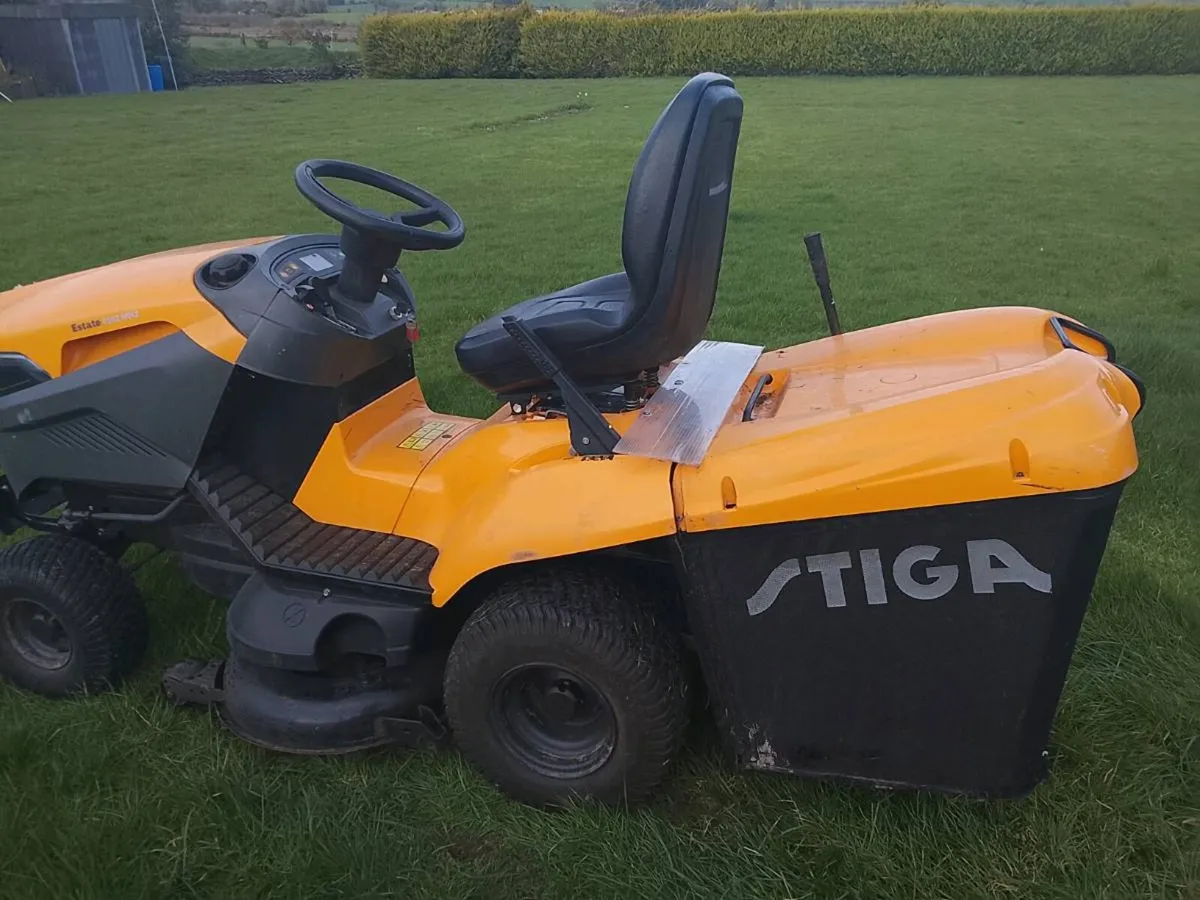 Ride on lawn mower - Image 3