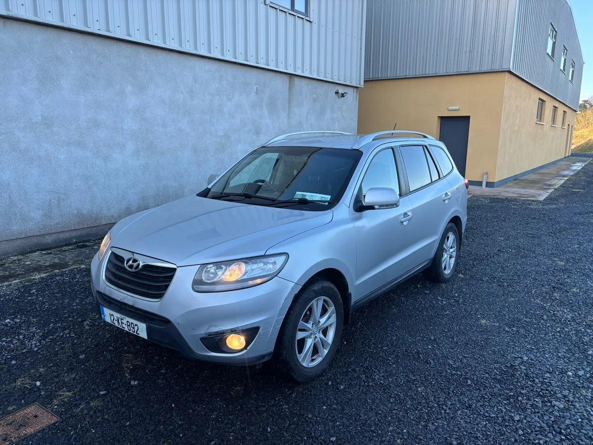 2012 Hyundai Santa Fe 2.2 Automatic - Image 3