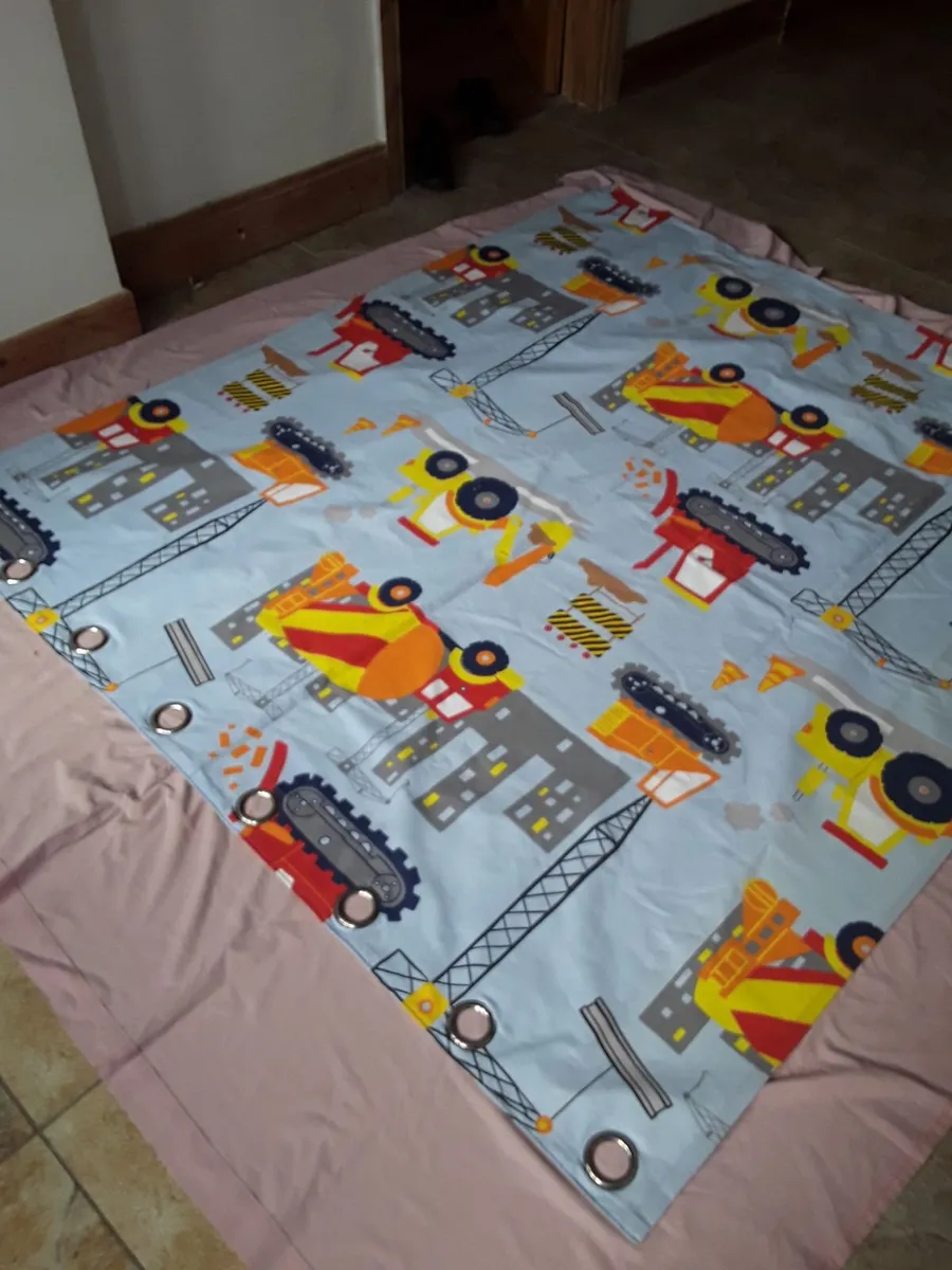 Brand new Heavy boys drapes - Image 2