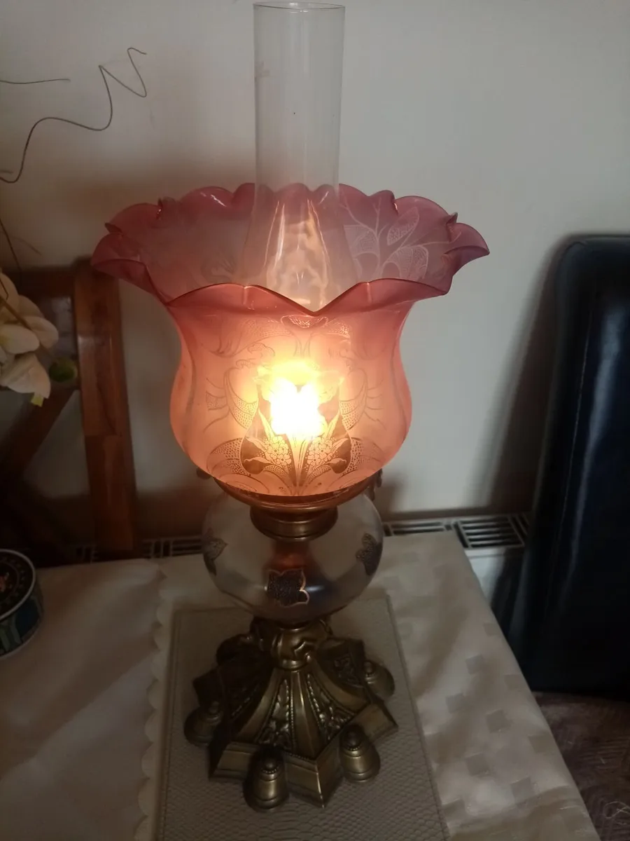 Victorian Oil Lamp (original) - Image 4