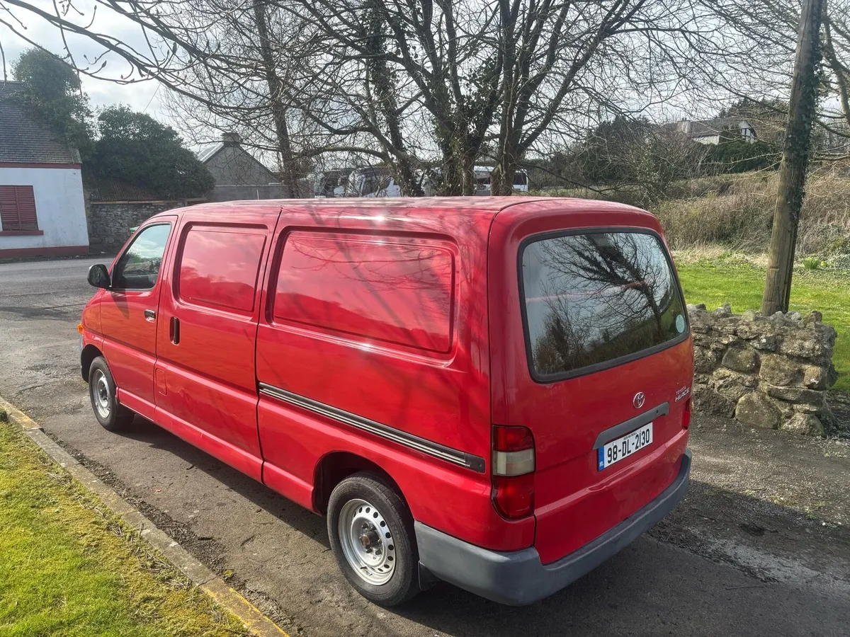 1998 Toyota Hiace 2.4 Diesel - Image 4