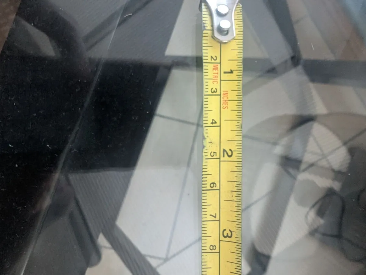 Meadows & Byrne Side table in perfect cond - Image 2