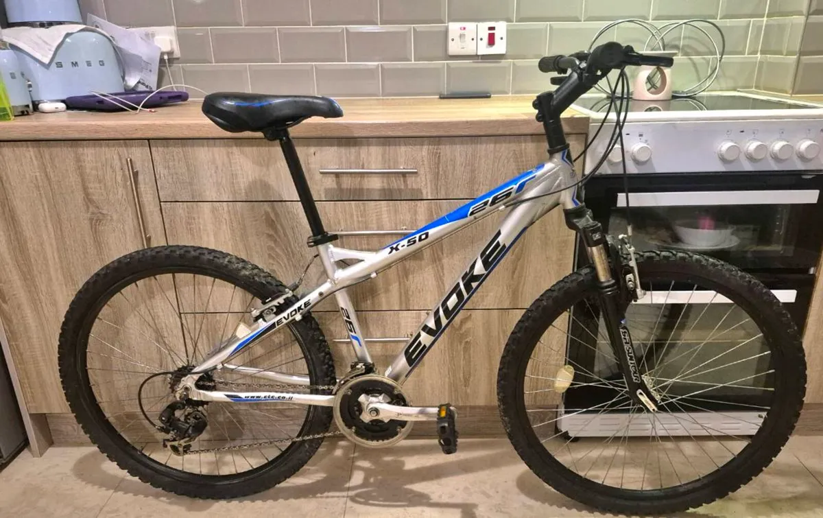 ADULTS APOLLO EVOKE X-50 BIKE FRAME 18 INCH ALLOY - Image 3