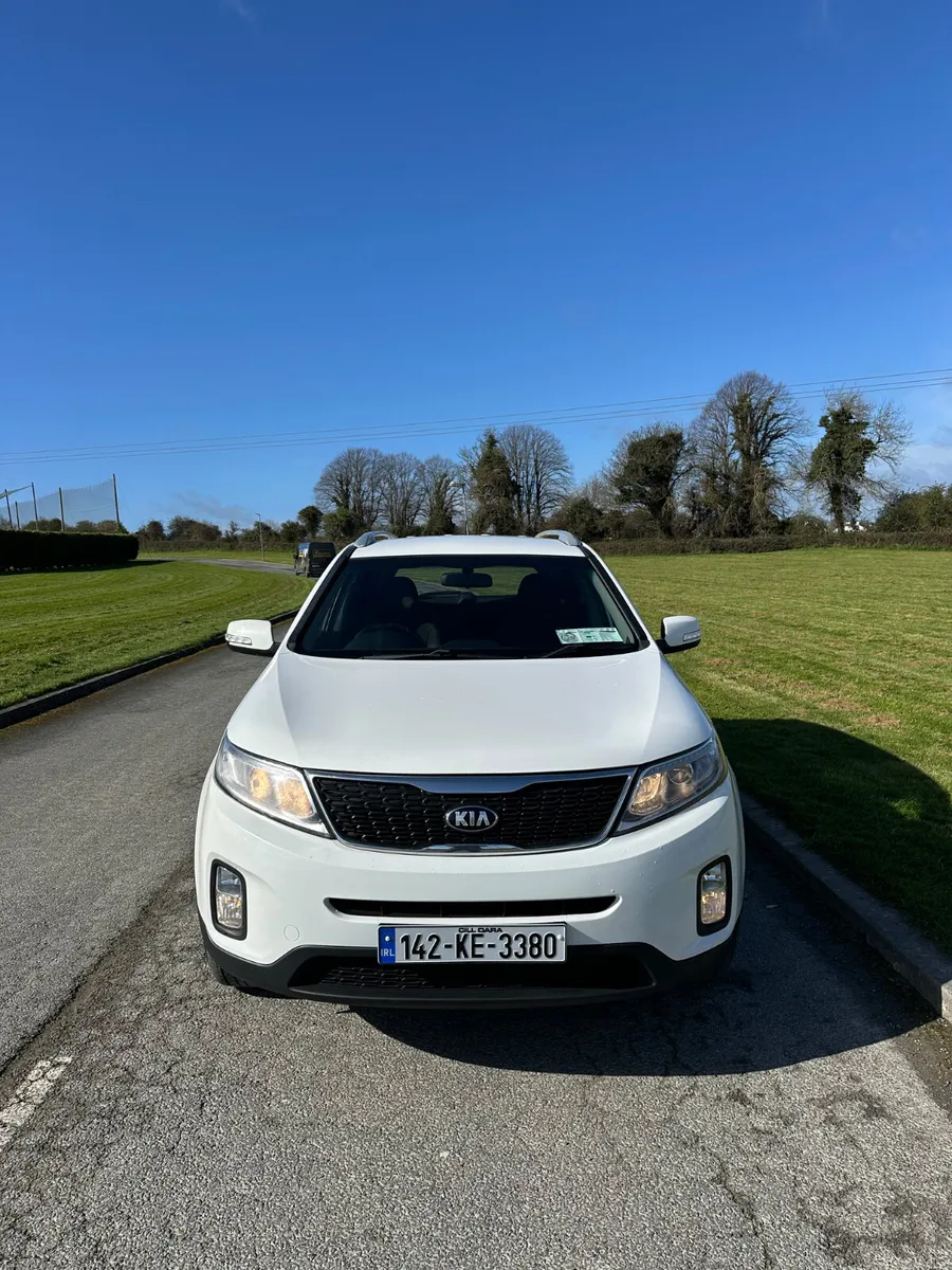 Kia Sorento 2014 Cvrt 2/2027 - Image 2