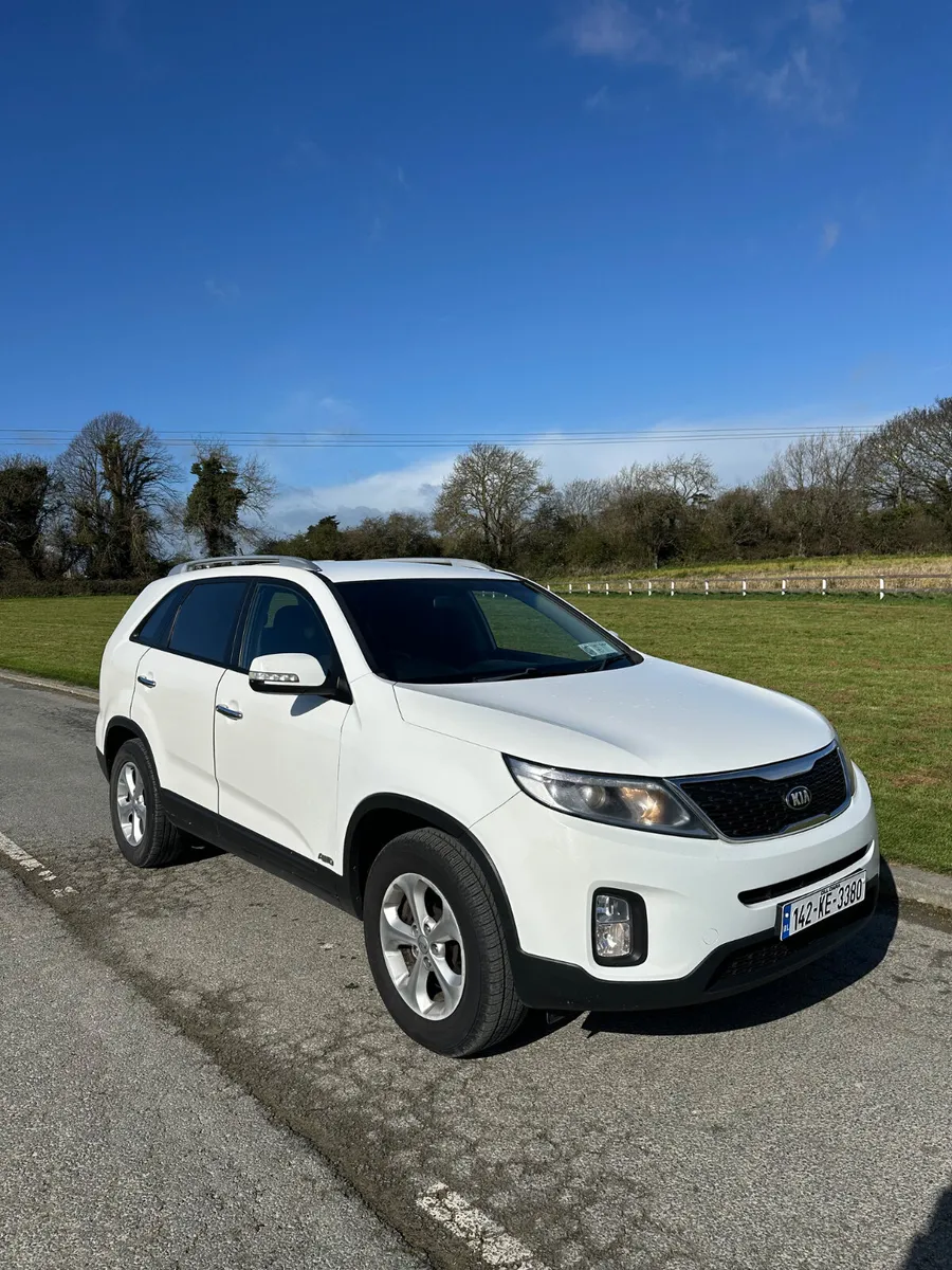 Kia Sorento 2014 Cvrt 2/2027 - Image 1