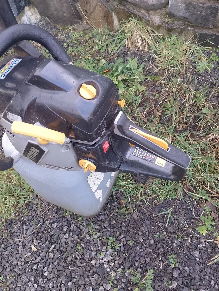 Titan Chainsaw 50cc - Image 3