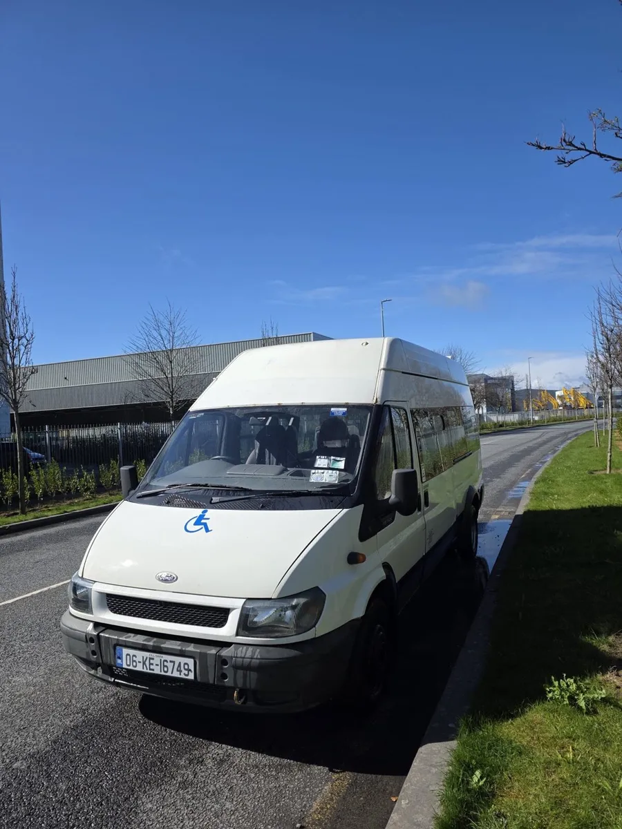 2006 Ford transit wheelchair minibus - Image 2