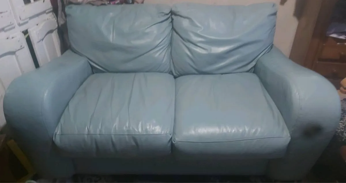 2 seater leather couch - Image 3