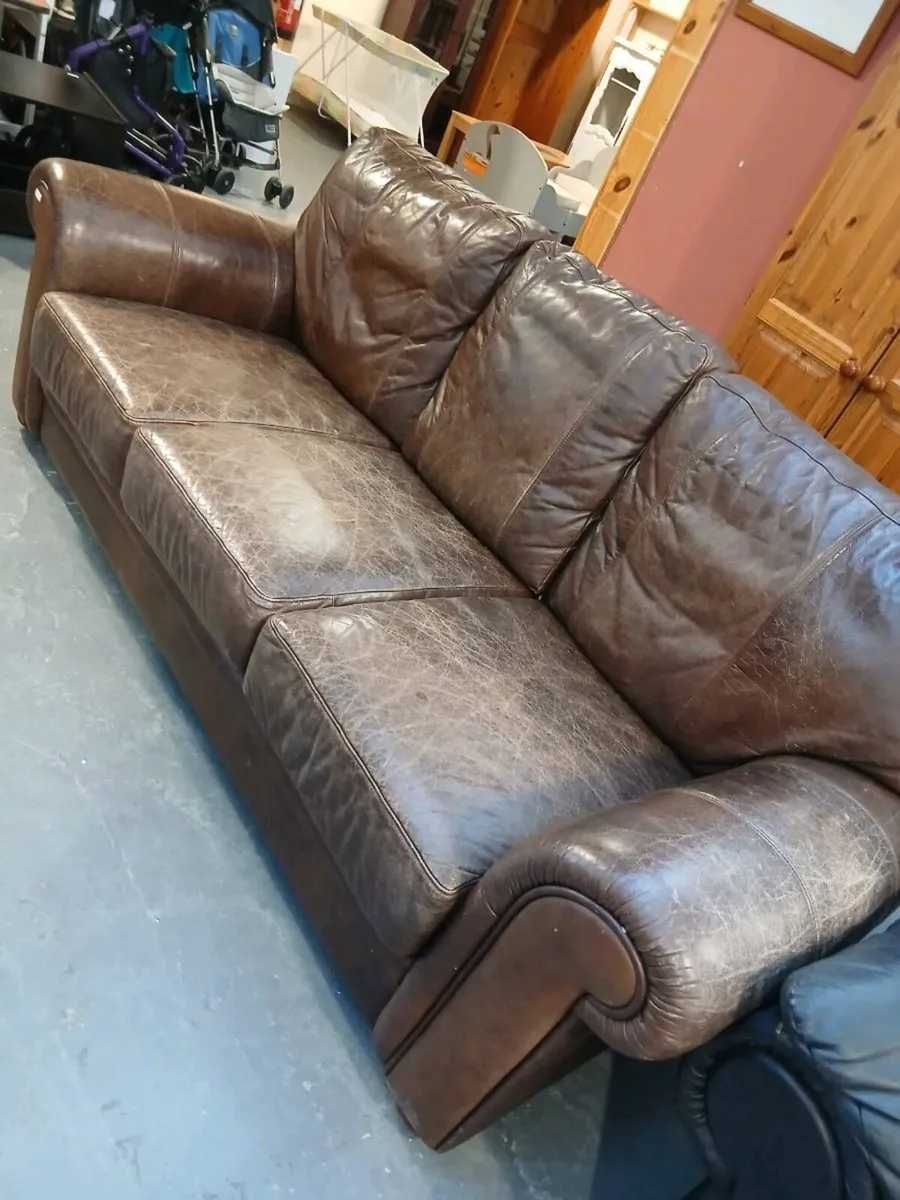 Distressed Leather 3 Seater - Image 4