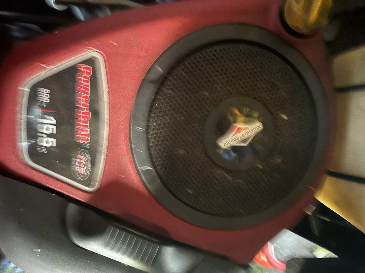 Ride on lawnmower - Image 2