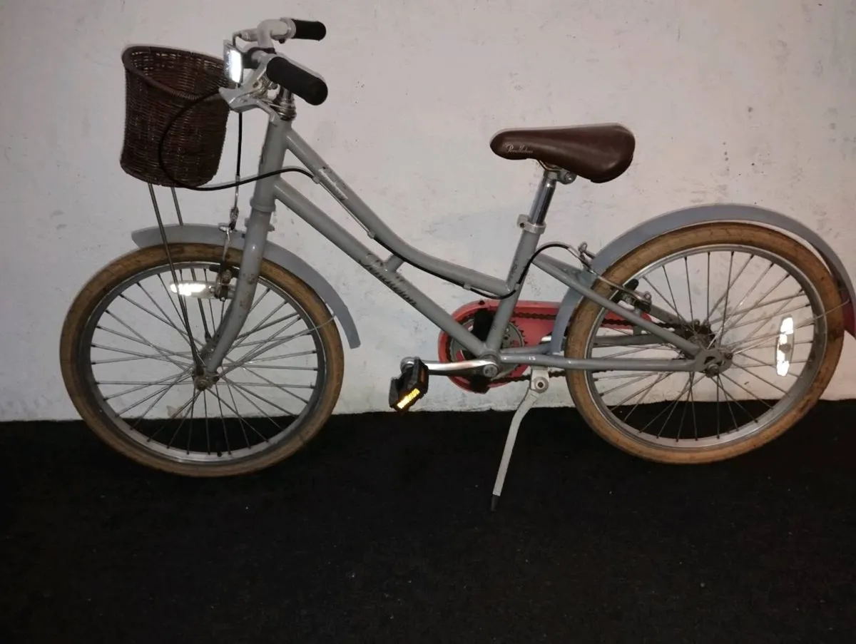 Girls 20inch bike - Image 2