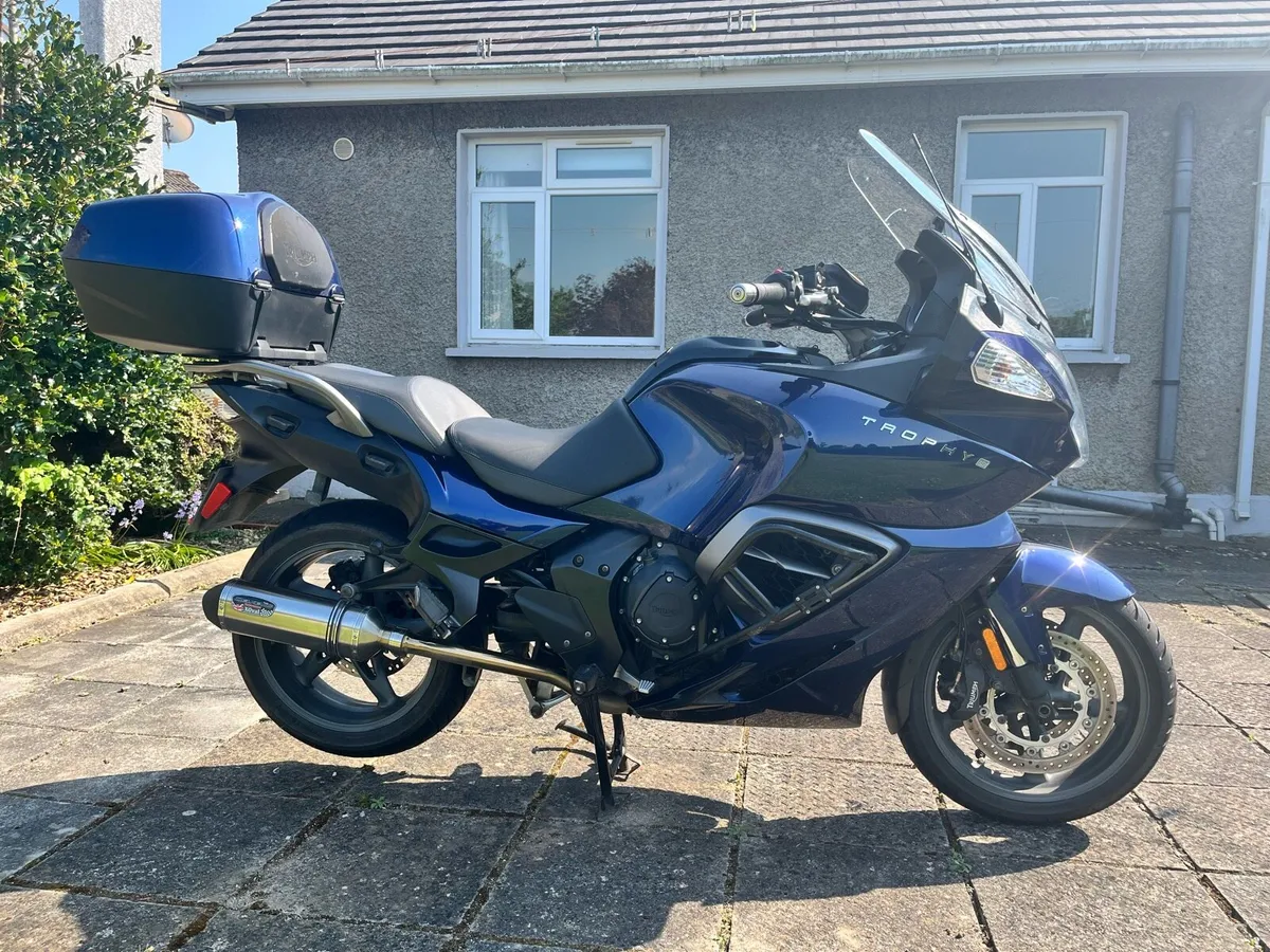 Triumph trophy 1215se - Image 2