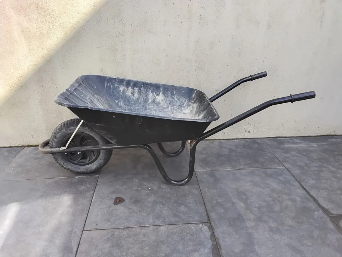 Wheel barrow
