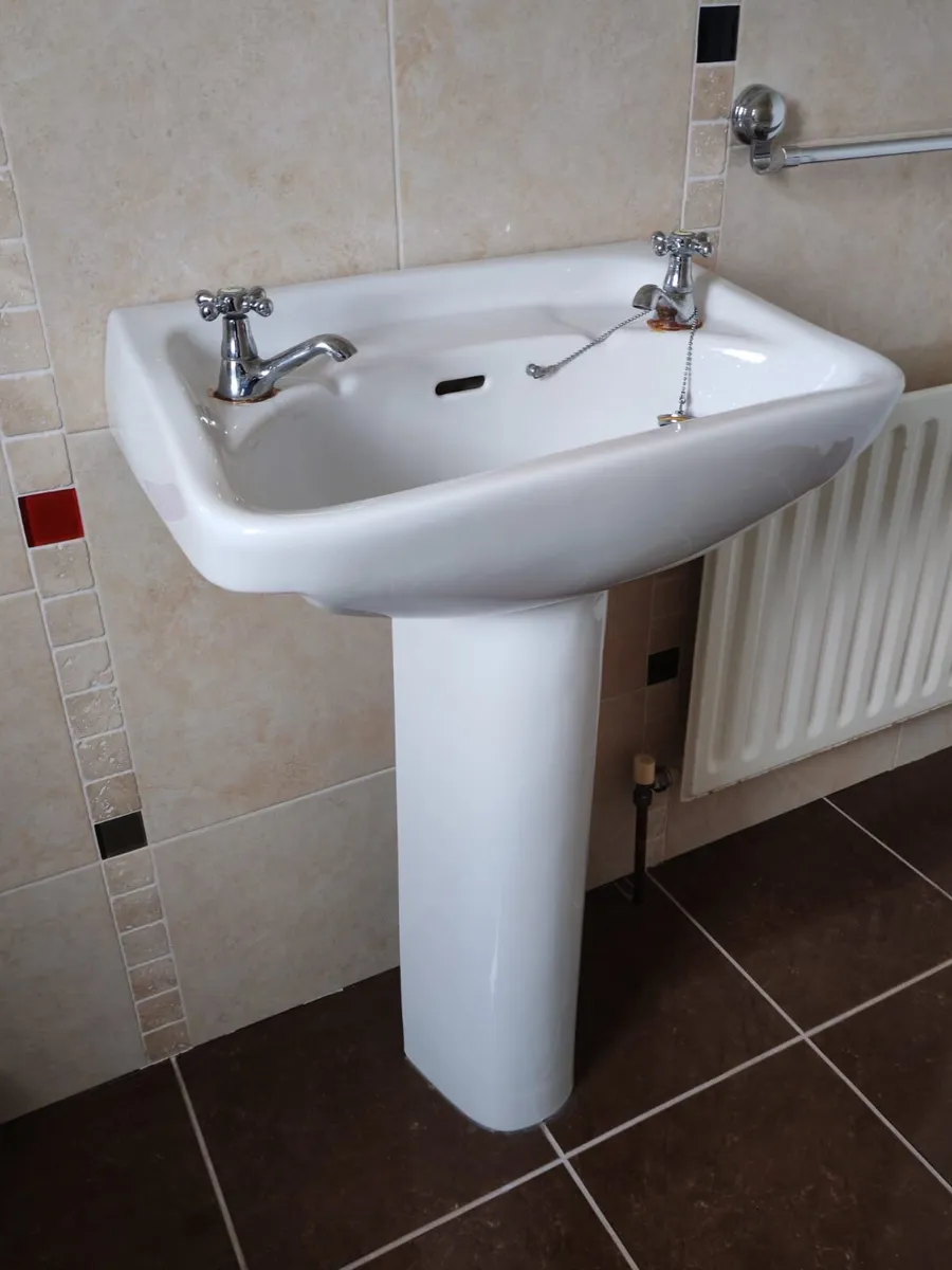 Complete Bathroom Sanitary Ware - Image 3