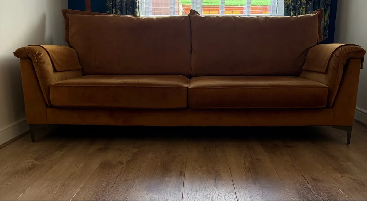 Couch - Image 1
