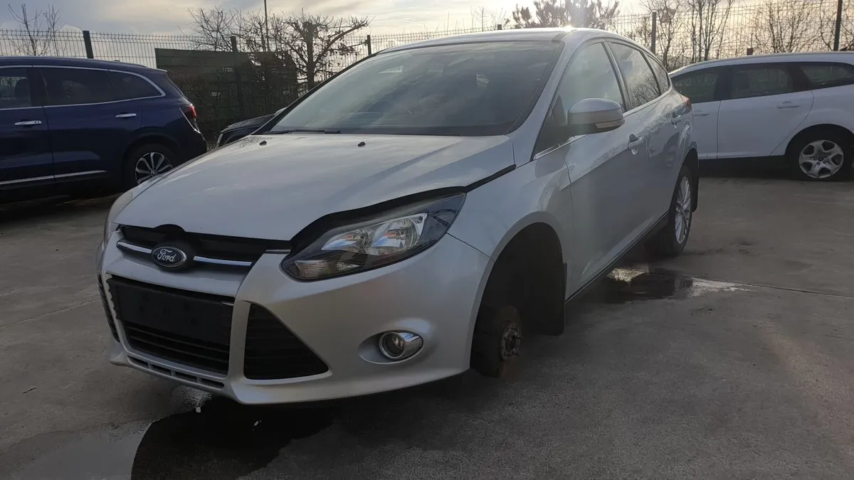 *For parts* Ford Focus Zetec 1.6 dsl 6 speed (2011 - Image 3