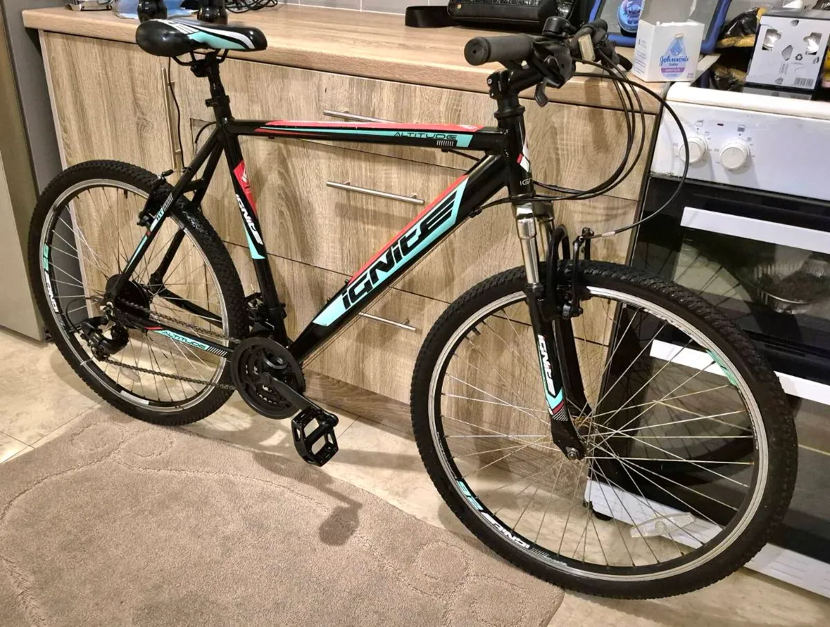 ADULTS MOUNTAIN BIKE. BLACK WITH NEON GREEN DECAL - Image 1