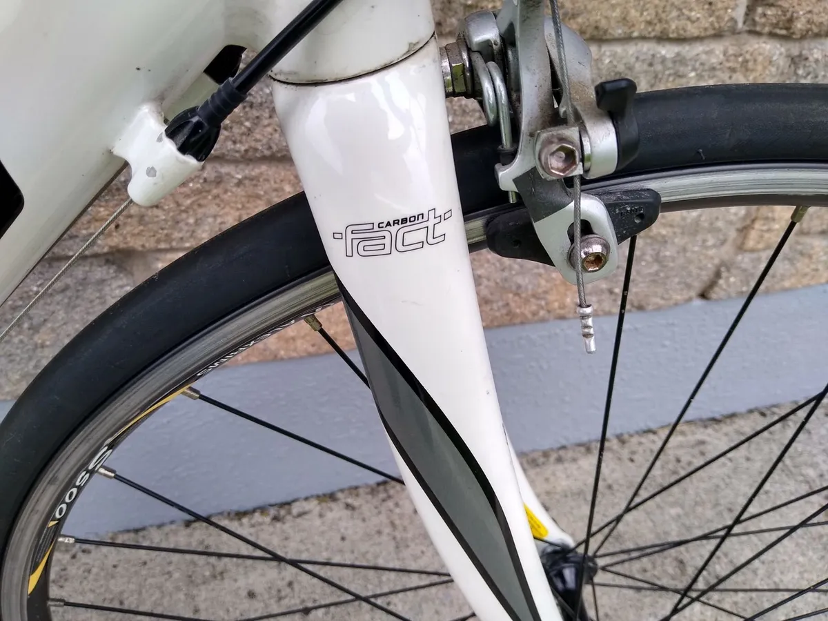 Specialized Allez Sport Bike - Image 3