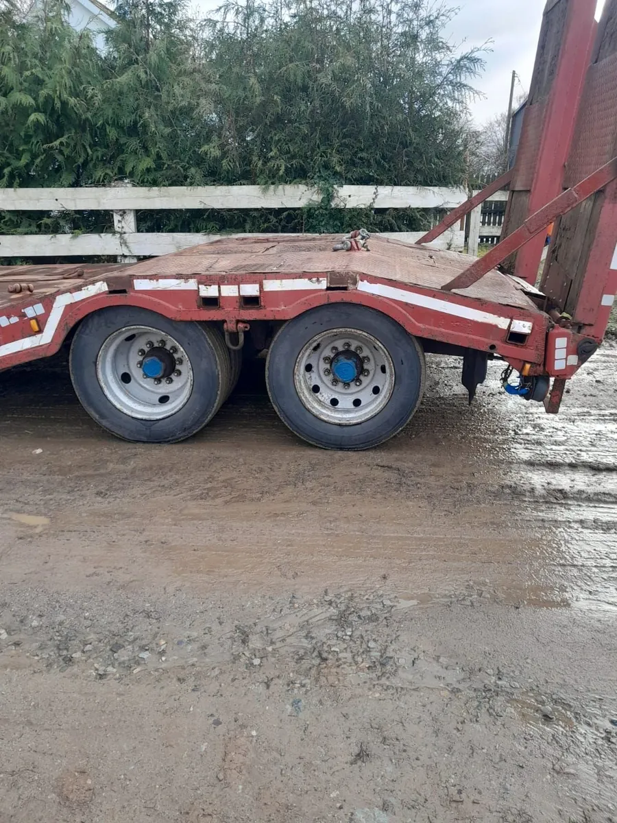Low loader - Image 2