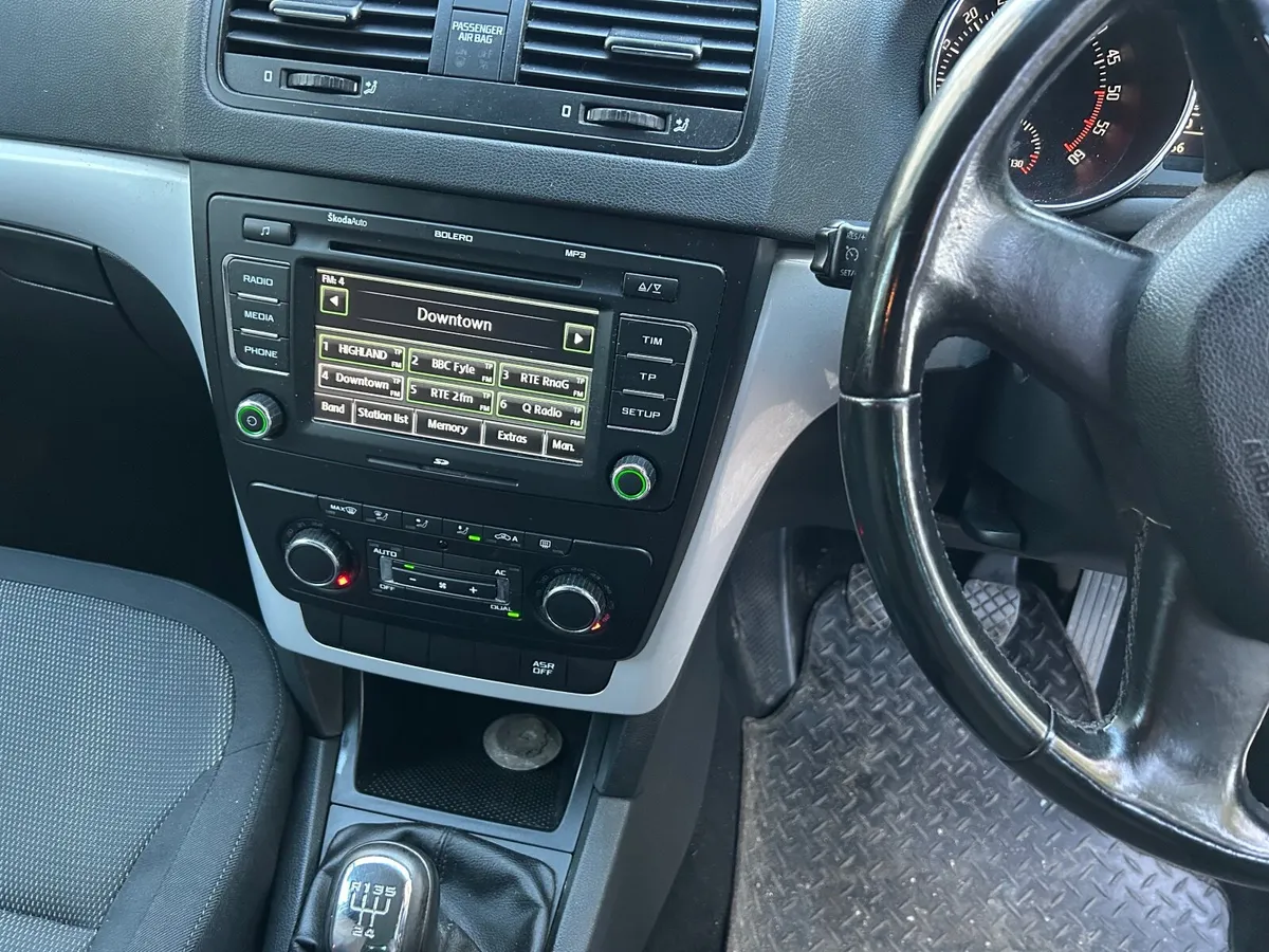 Skoda Yeti 2010 - Image 2