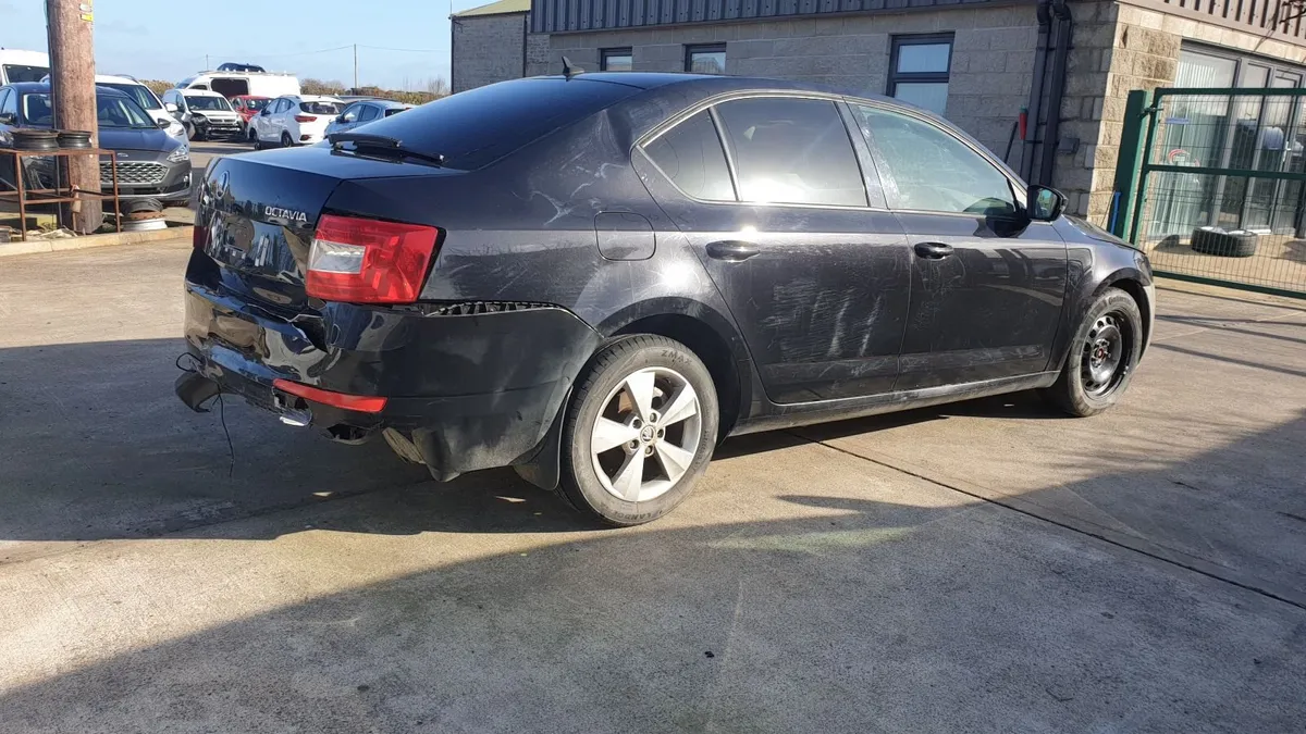 *For parts* Skoda Octavia SE 1.6 dsl 6 speed (2016 - Image 2