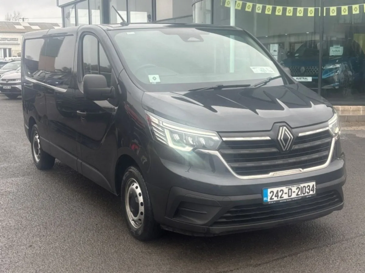 Renault Trafic 130BHP START ex vat price displayed - Image 1