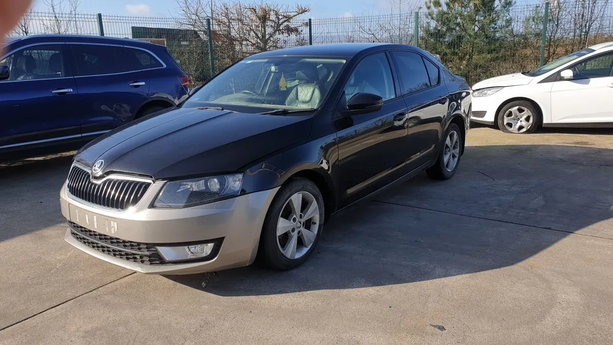 *For parts* Skoda Octavia SE 1.6 dsl 6 speed (2016 - Image 3