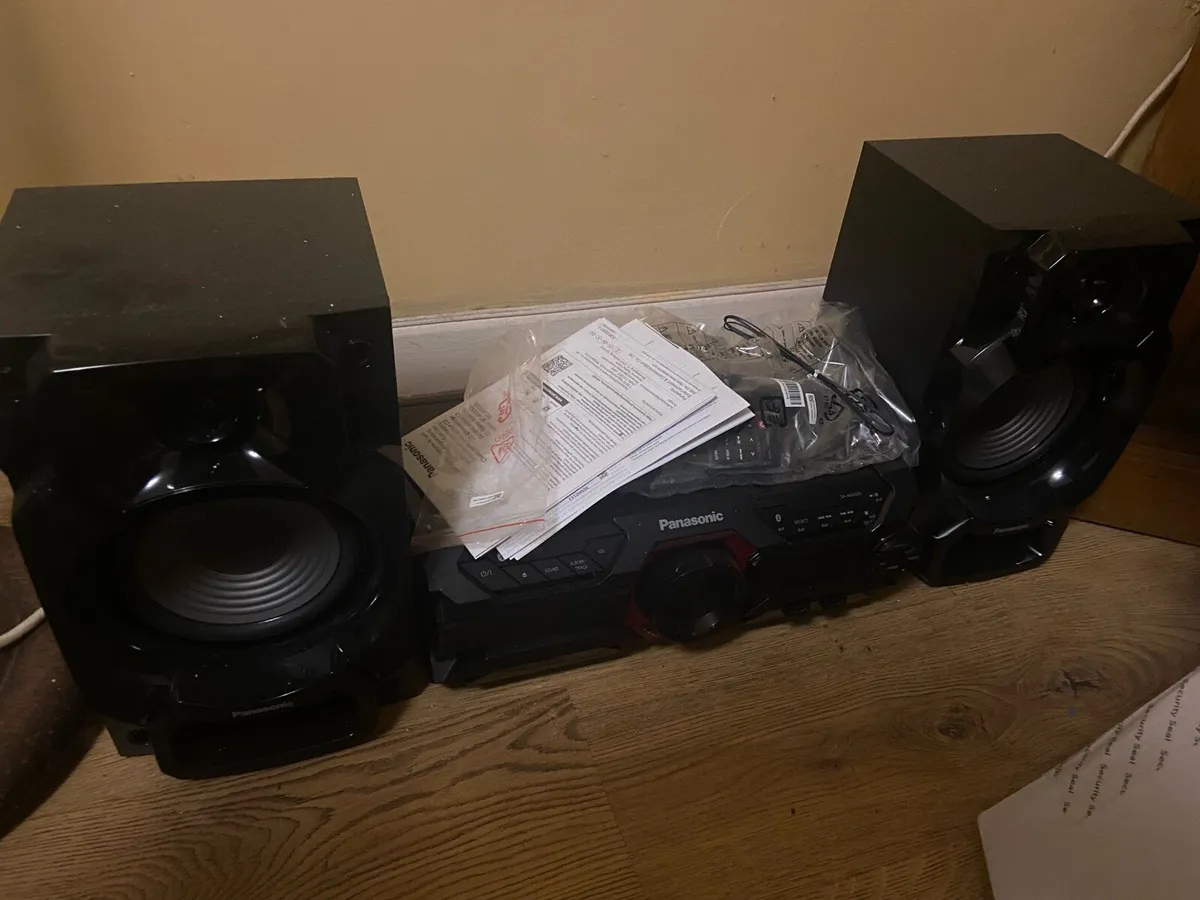 Panasonic home stereo - Image 1